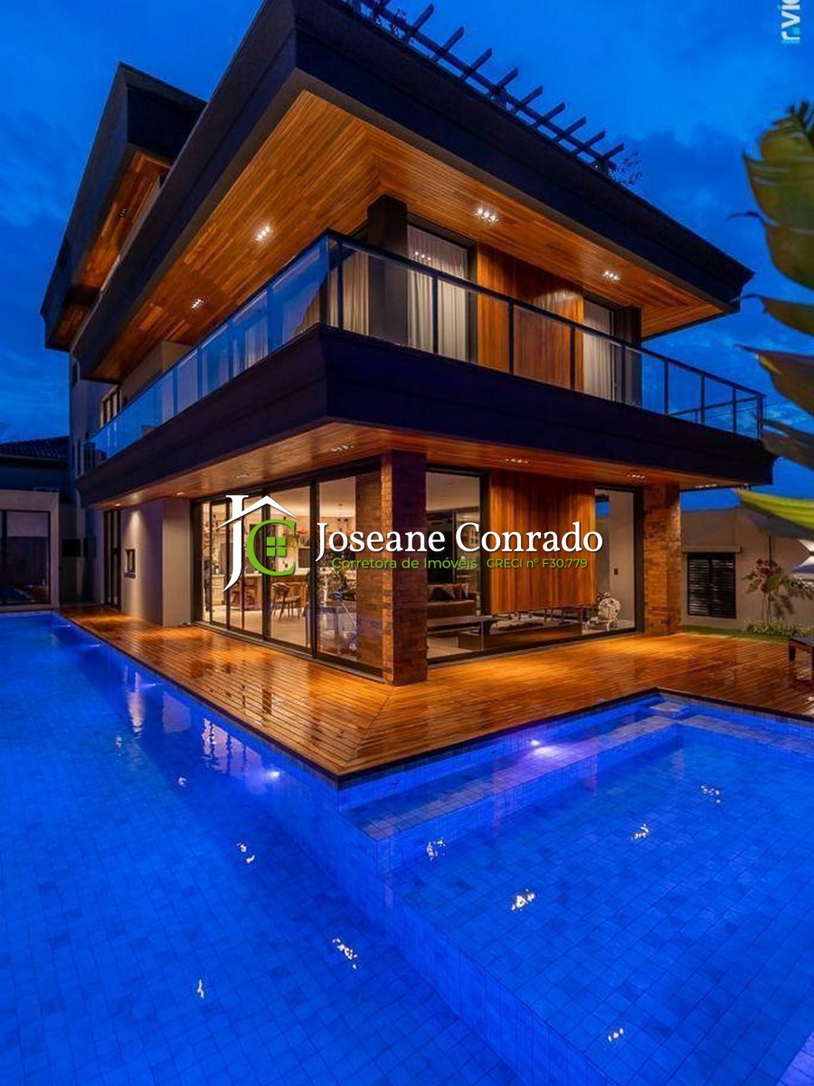 Triplex na região do Lago